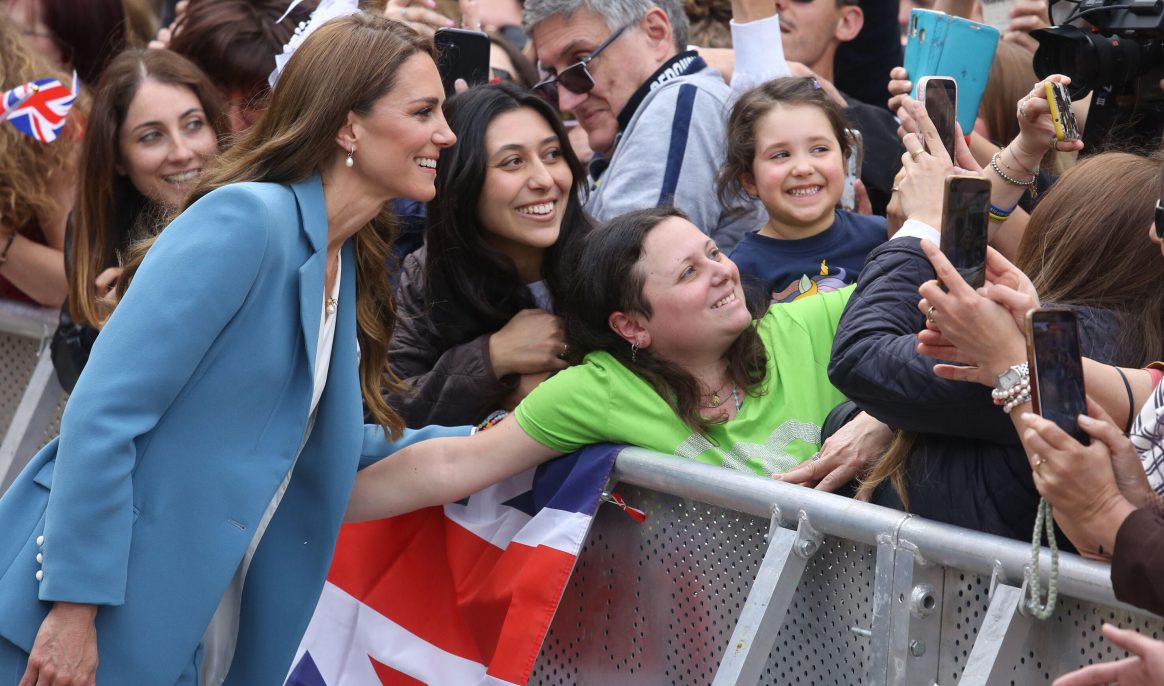 Kate Middleton en Italie : elle conquiert le coeur des enfants de Reggio Emilia