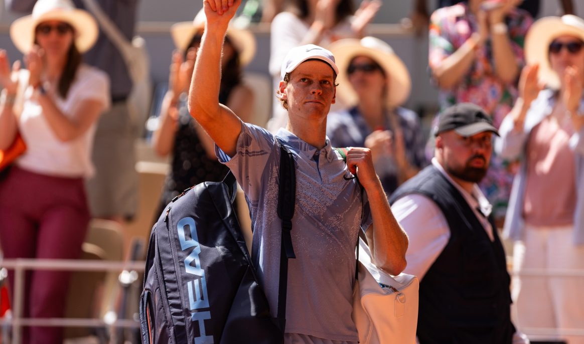 Jannik Sinner waves as he leaves the court after losing his men's singles match against Juan Manuel Cerundolo on day 5 of the French Open tennis tournament on Court Philippe Chatrier at the Roland-Garros Complex in Paris, France. (Photo by Ibrahim Ezzat/NurPhoto)