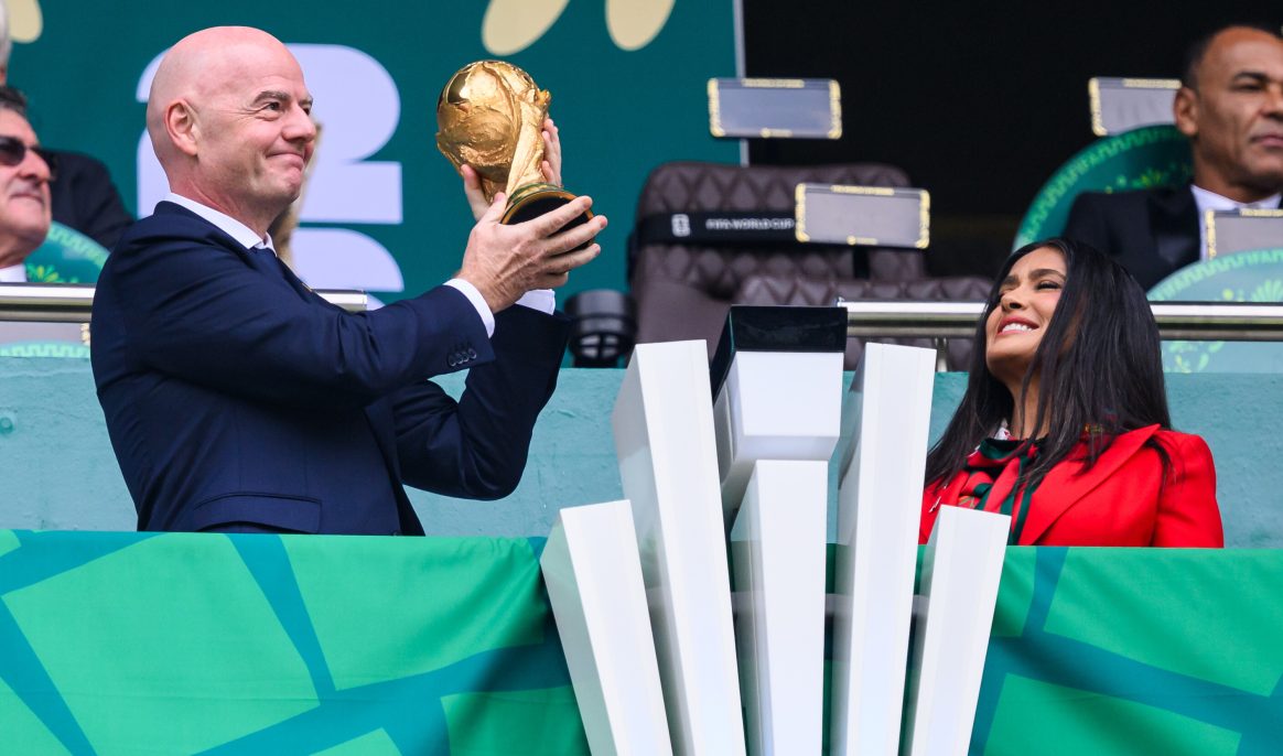 Soccer, Men: World Cup, Mexico vs. South Africa, First Round, Group A, Matchday 1, Mexico City Stadium. FIFA President Gianni Infantino and Salma Hayek present the World Cup trophy. ATTENTION: In accordance with FIFA regulations, these images may be used exclusively for editorial purposes. Commercial use is prohibited. Furthermore, no video-like sequences may be created, and no alterations may be made to the image, either in the foreground or the background.