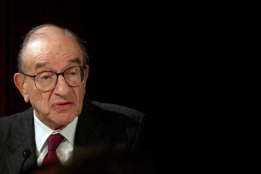 US-Notenbankchef Alan Greenspan spricht am Freitag (19.11.2004) auf dem European Banking Congress in der Alten Oper von Frankfurt am Main. Neben dem EZB-Vorsitzenden Trichet gehörte Greenspan zu den bekanntesten Rednern auf dem hochkarätig besetzen Fach-Kongress. Foto: Boris Roessler dpa/lhe