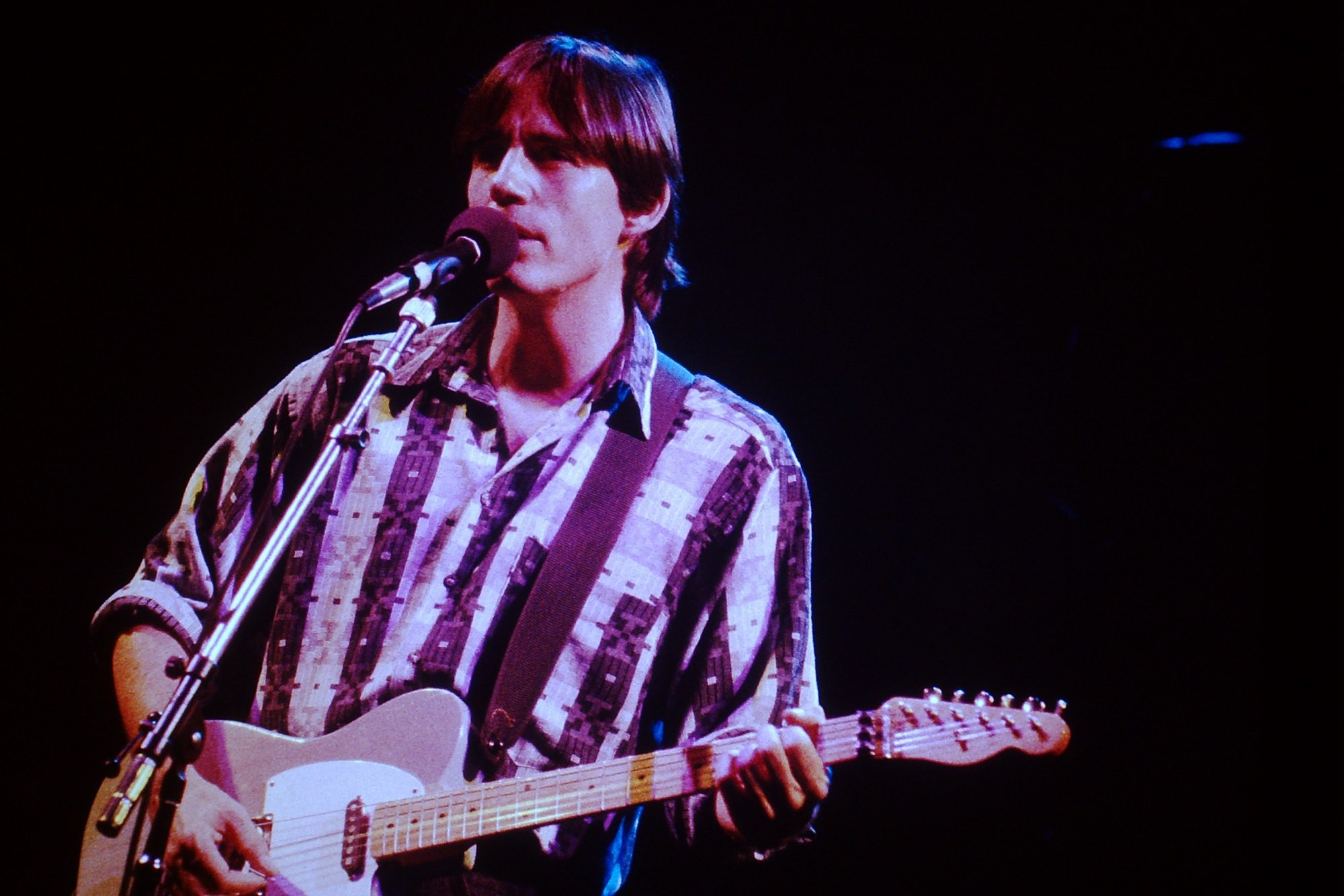 https://the-global.ams3.digitaloceanspaces.com/general/etienne-tordoir/02-jackson-browne_fn_bru71086_005.jpg