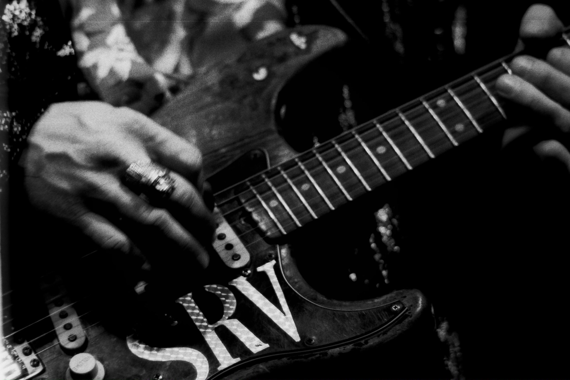https://the-global.ams3.digitaloceanspaces.com/general/etienne-tordoir/02-stevie-ray-vaughan_deinze86_0009.jpg