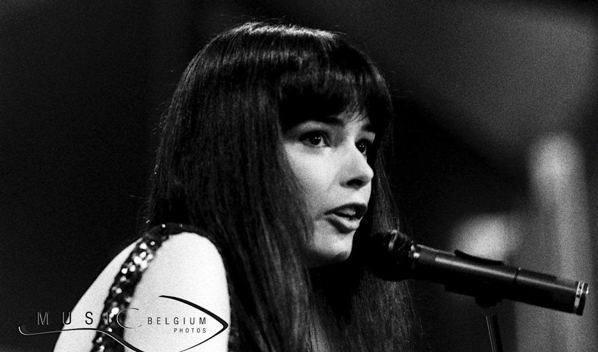 Born on July 28: Beverley Craven, a golden voice from another world