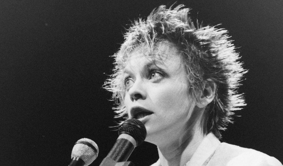 Née un 5 juin : Laurie Anderson, "O Super(wo)man"