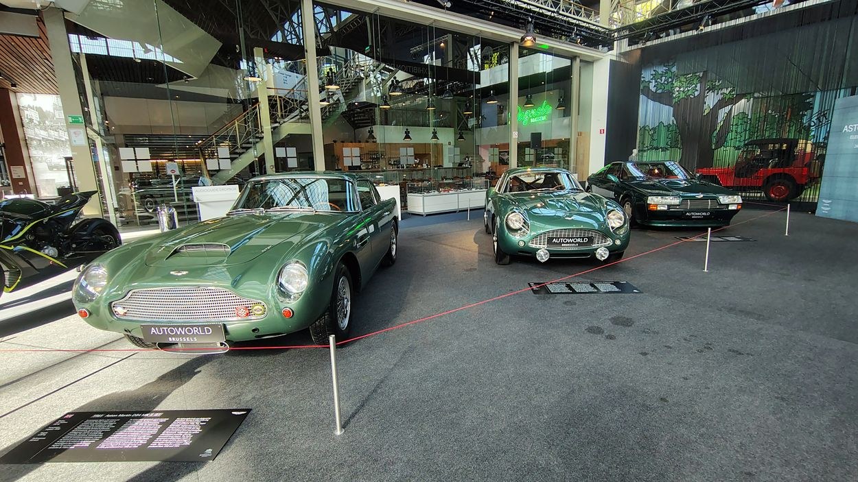 Aston Martin DB4, DB4 Zagato, V8 Zagato