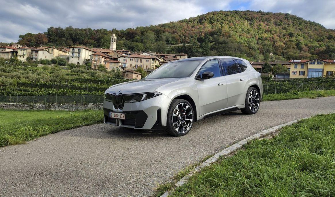 BMW iX3 à l’essai – L’ère des longs voyages