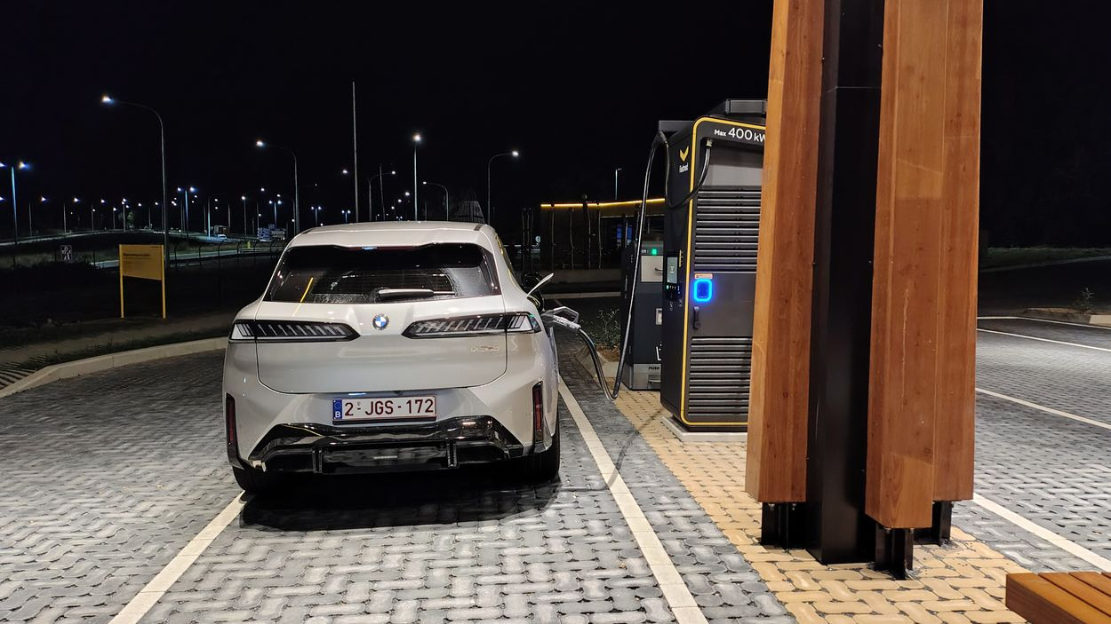 BMW iX3 50 xDrive