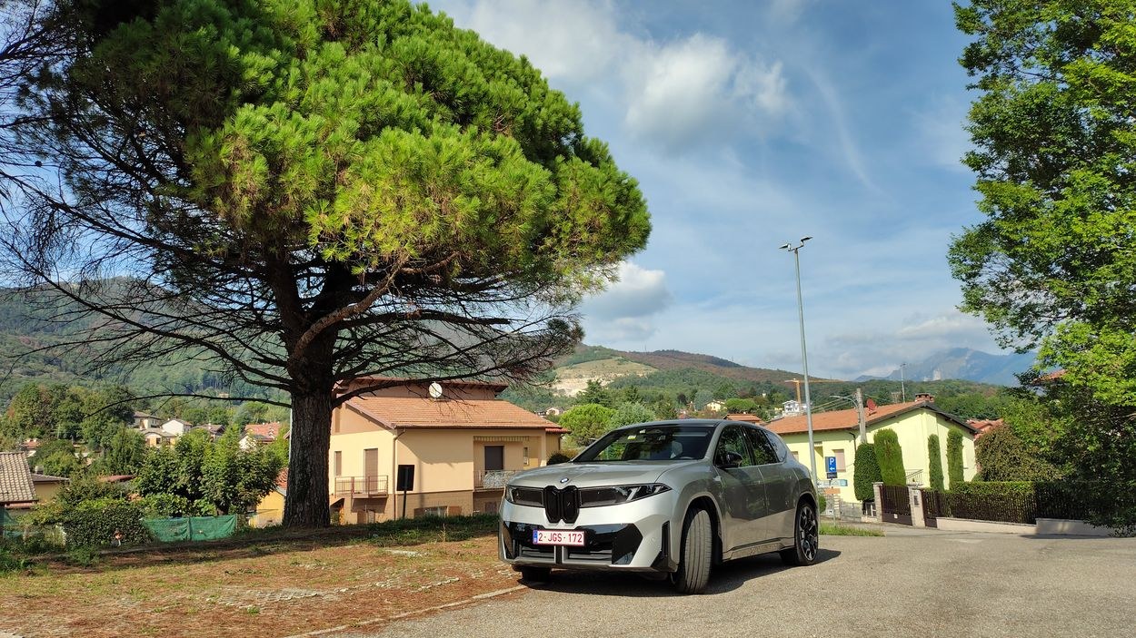BMW iX3 50 xDrive