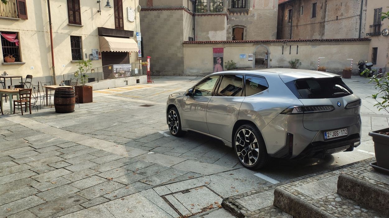 BMW iX3 50 xDrive