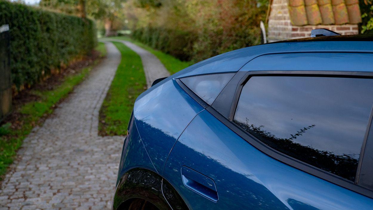 https://the-global.ams3.digitaloceanspaces.com/general/olivier/Hyundai-Ioniq-3-Astara/Hyundai-Ioniq-3-2026-Astara-rear-window.jpg