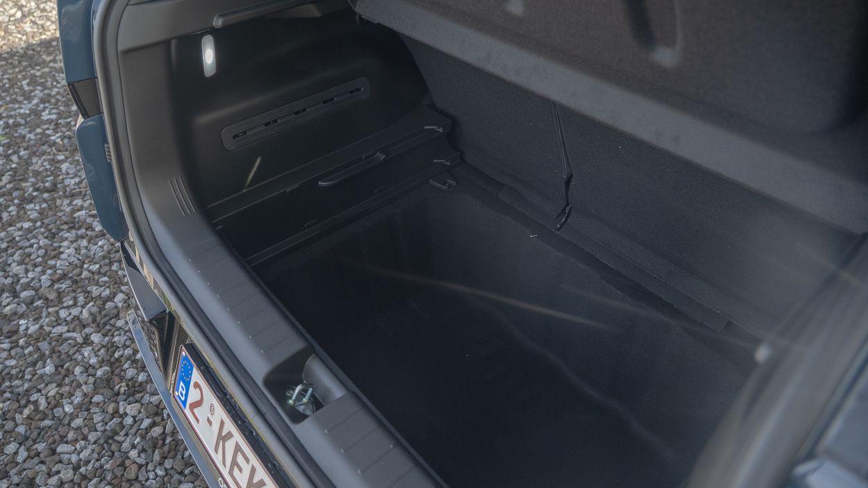 https://the-global.ams3.digitaloceanspaces.com/general/olivier/Hyundai-Ioniq-3-Astara/Hyundai-Ioniq-3-2026-Astara-trunk.jpg