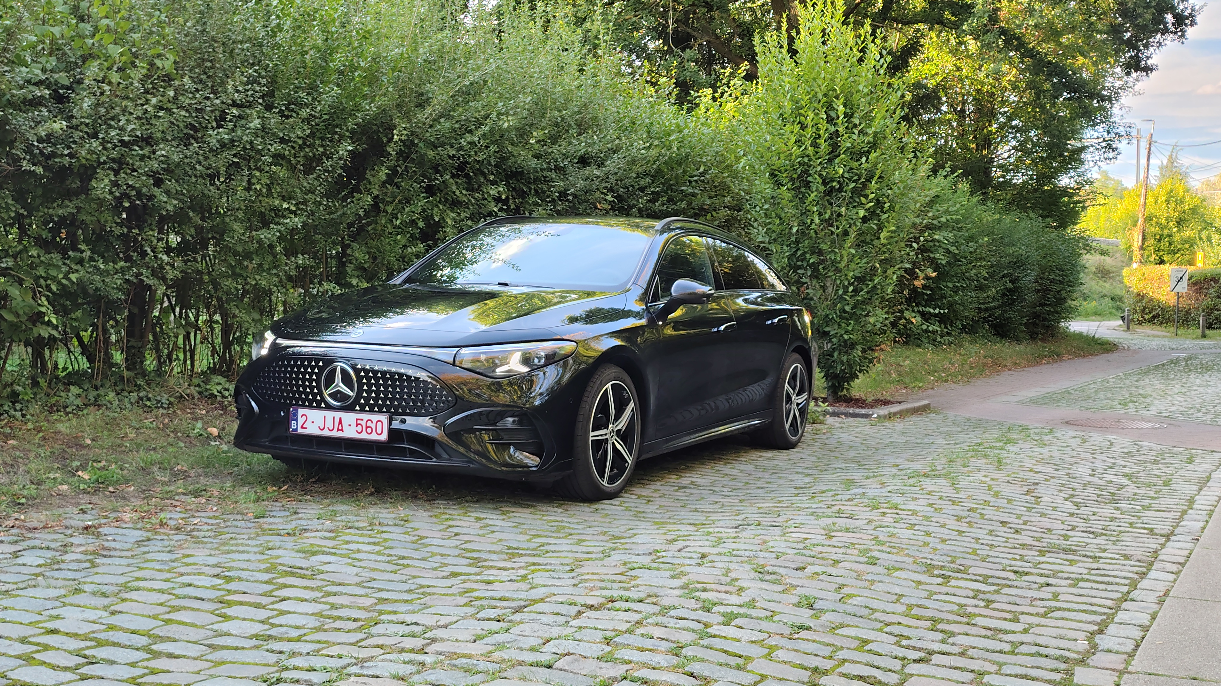 https://the-global.ams3.digitaloceanspaces.com/general/olivier/Mercedes-CLA-250-SB/auo-car-mercedes-cla-250-sb-2026-front-street-olivier-duquesne.jpg