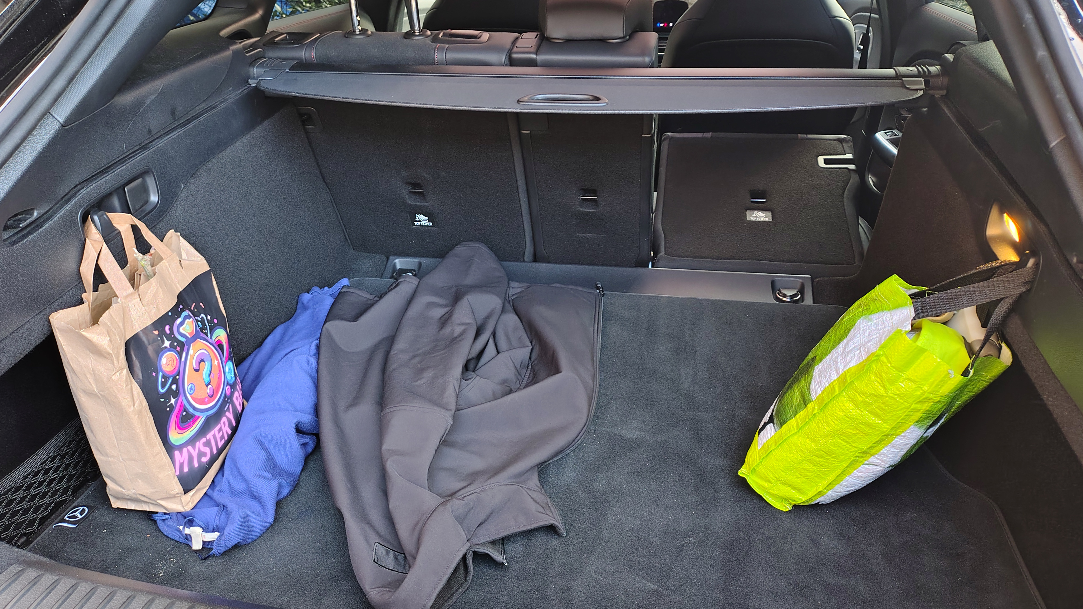 https://the-global.ams3.digitaloceanspaces.com/general/olivier/Mercedes-CLA-250-SB/auo-car-mercedes-cla-250-sb-2026-trunk-olivier-duquesne.jpg