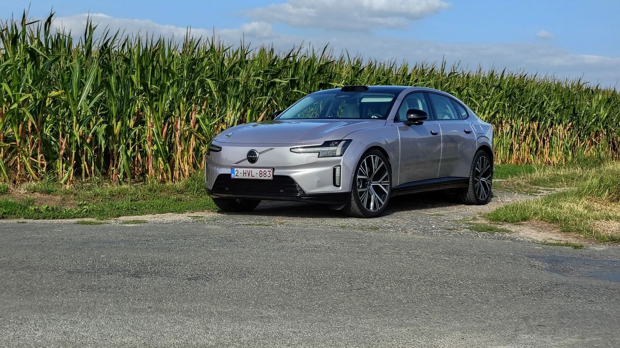 Volvo ES90
