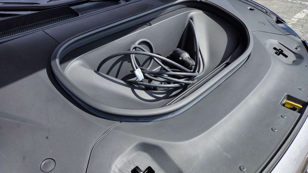 Volvo ES90
