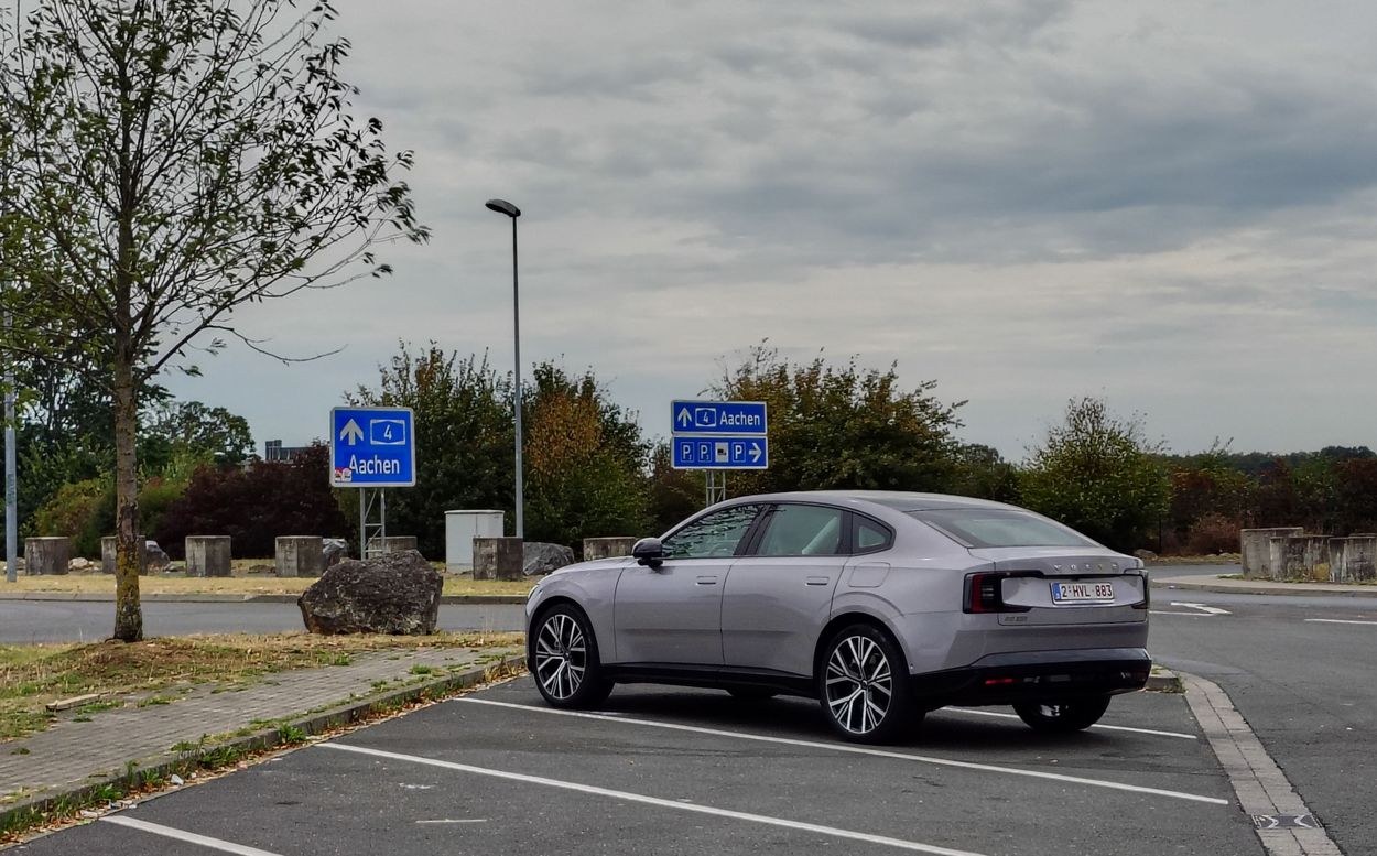 Volvo ES90