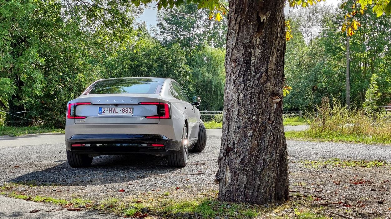 Volvo ES90