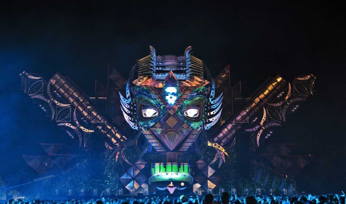 Tomorrowland: Spanish DJ battling cancer inspires crowd from her wheelchair