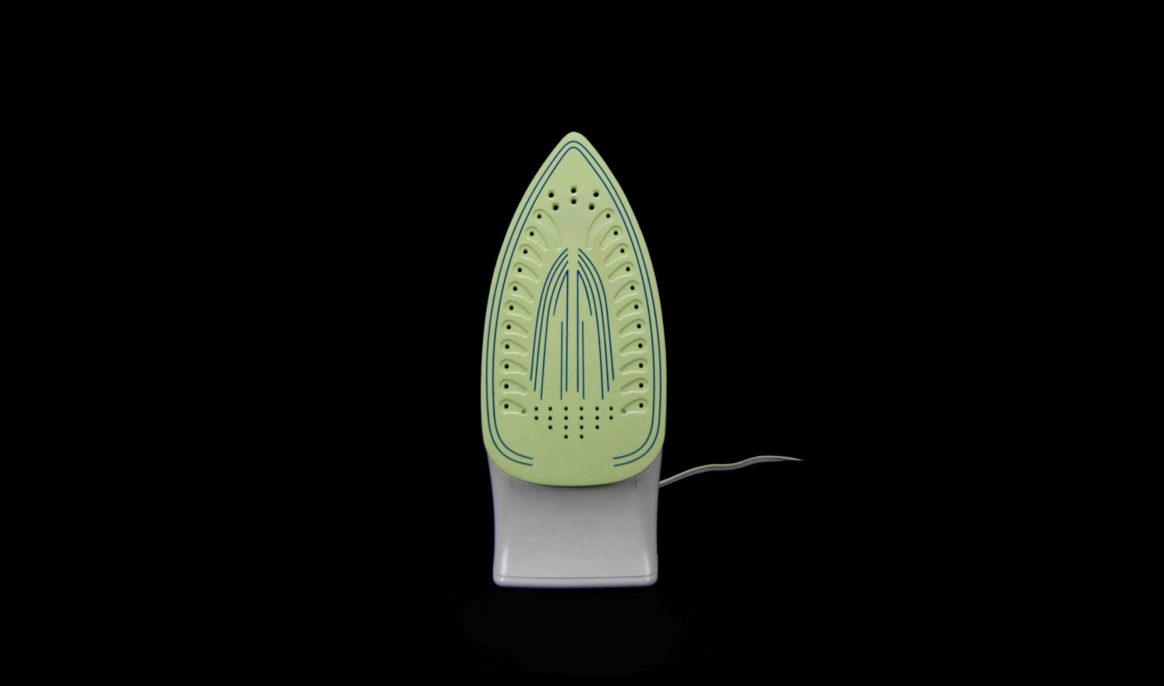 L'astuce imparable pour dire adieu au fer à repasser: fini les plis et les brûlures