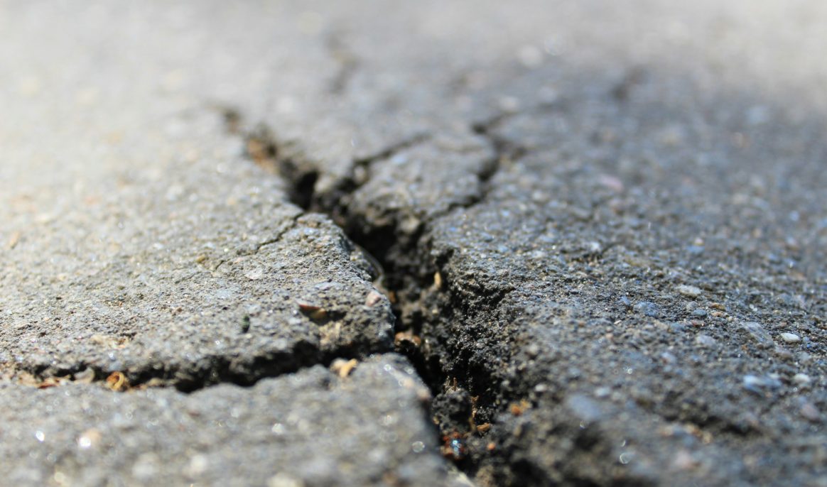 Twee aardbevingen in Emilia-Romagna, magnitude van 4.3: mensen op straat en tijdelijke stop van treinen